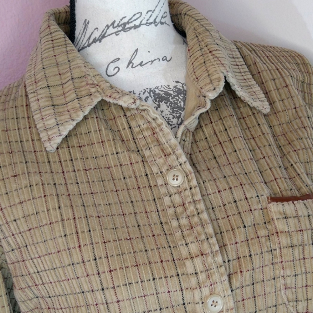 90's Vintage Sag Harbor corduroy button down shirt with breast pocket
